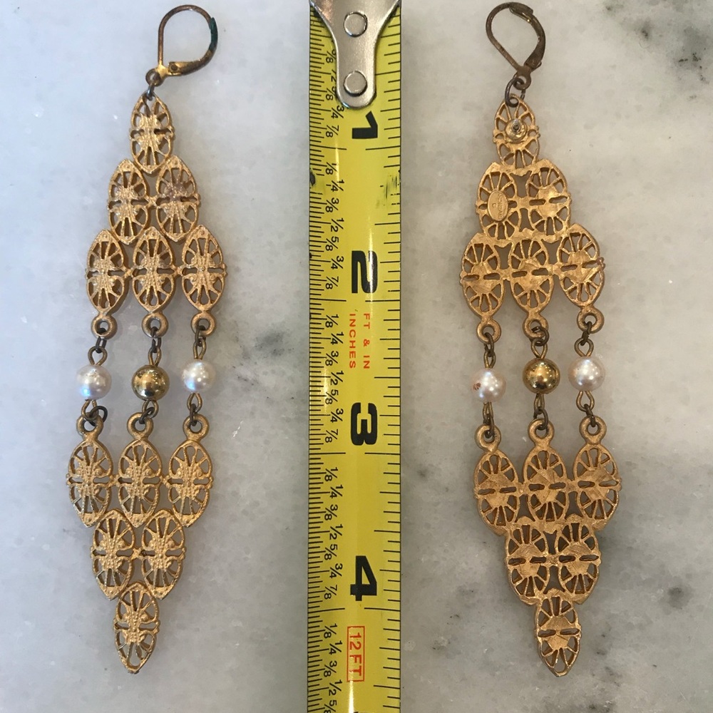 Awesome earrings gold with pearl drops
